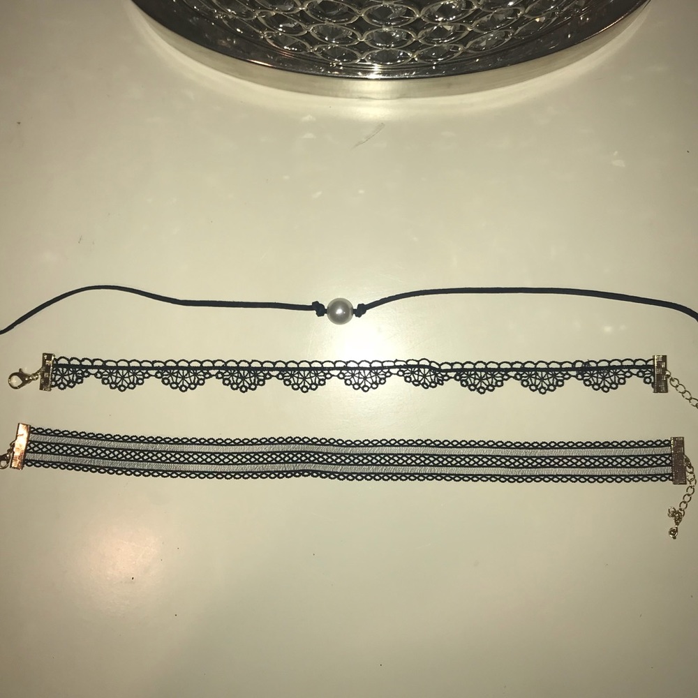 Chokers never worn